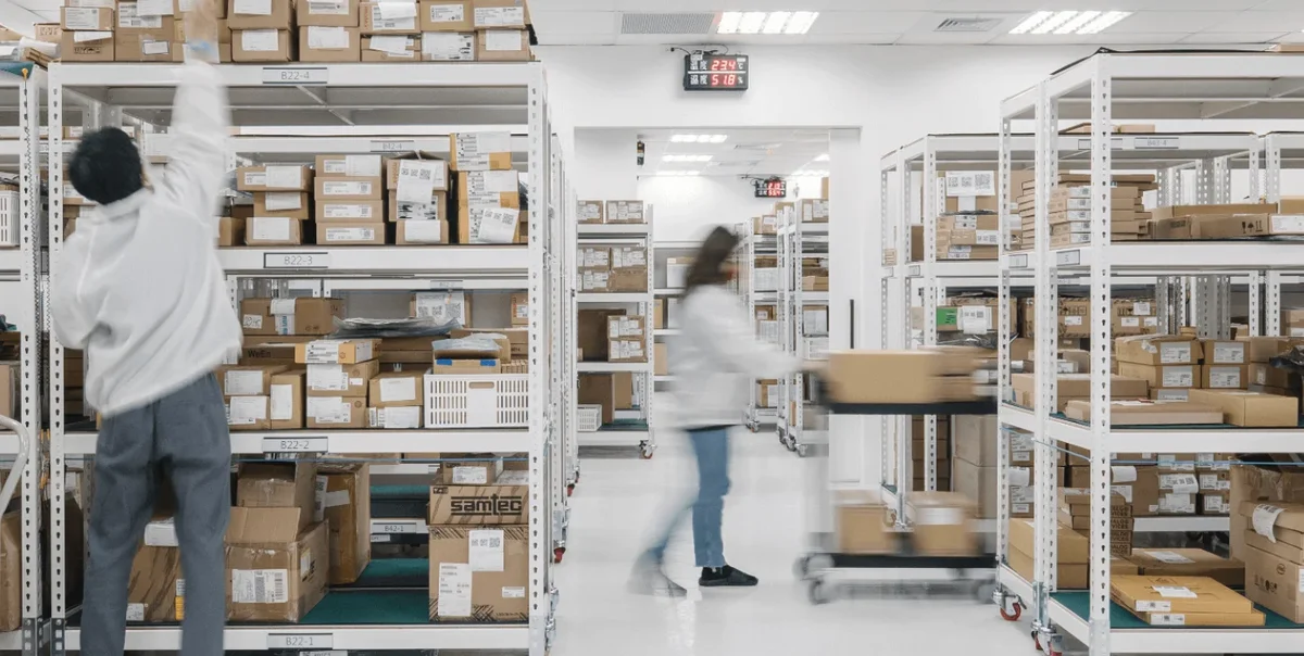 IC Components Warehouse